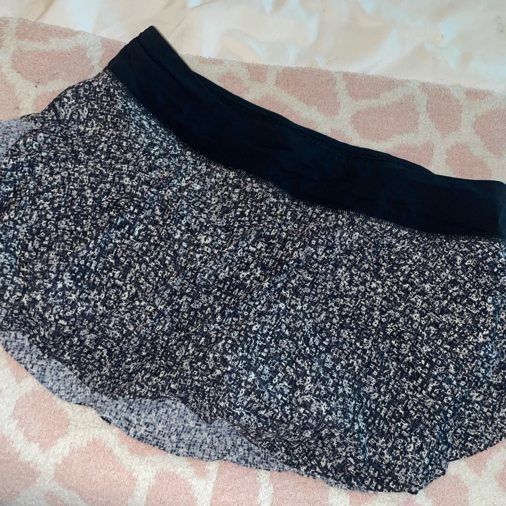 LuluLemon Tennis Skirt - size 10 (fits more like size 6/8)